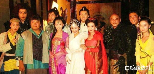 「唐嫣」唐嫣产后火速瘦身,新剧中分额头太显眼,脸发胖被45岁佘诗曼艳压