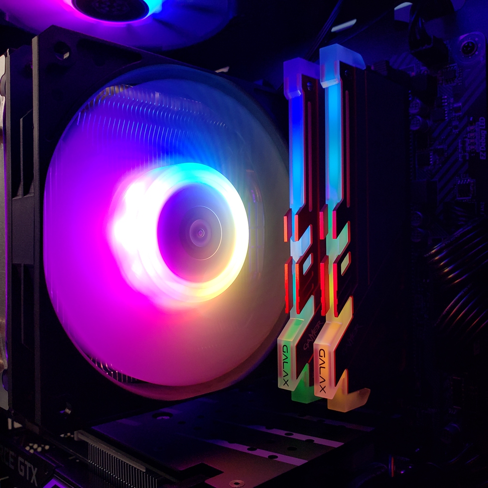 「机箱」5200元给兄弟配一台电脑,有人说我赚了1000多