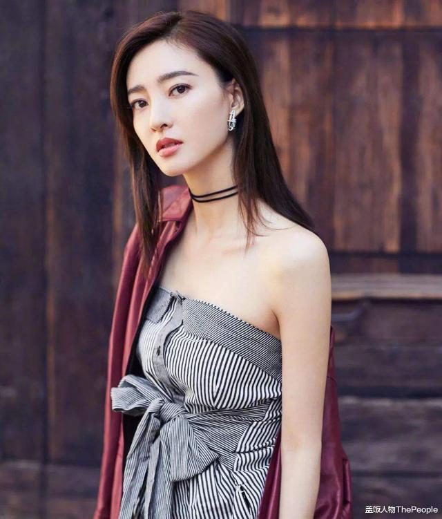 姐姐|和成龙暧昧、抛弃高晓松、害于和伟离婚？姐姐们兴风作浪的上位史