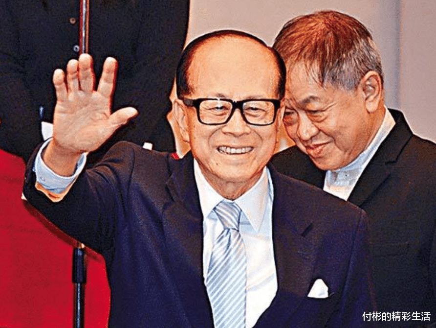 【香港】香港首富给弟弟200亿，弟弟27年未动一分，原因难以理解