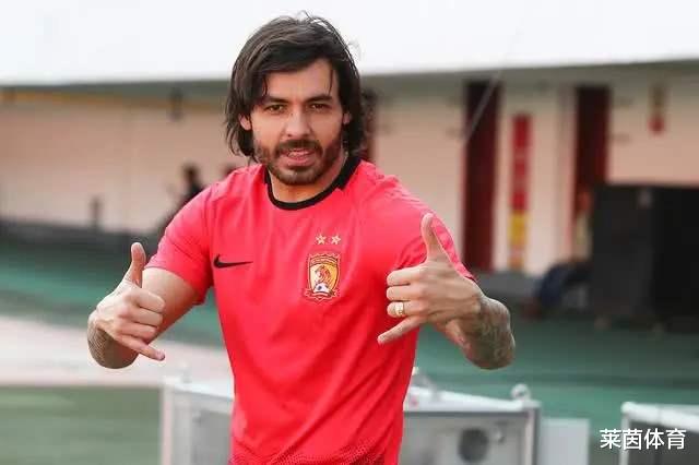 中国足球■12小时内！中国足球先收1大好消息 后遭1大坏消息打击