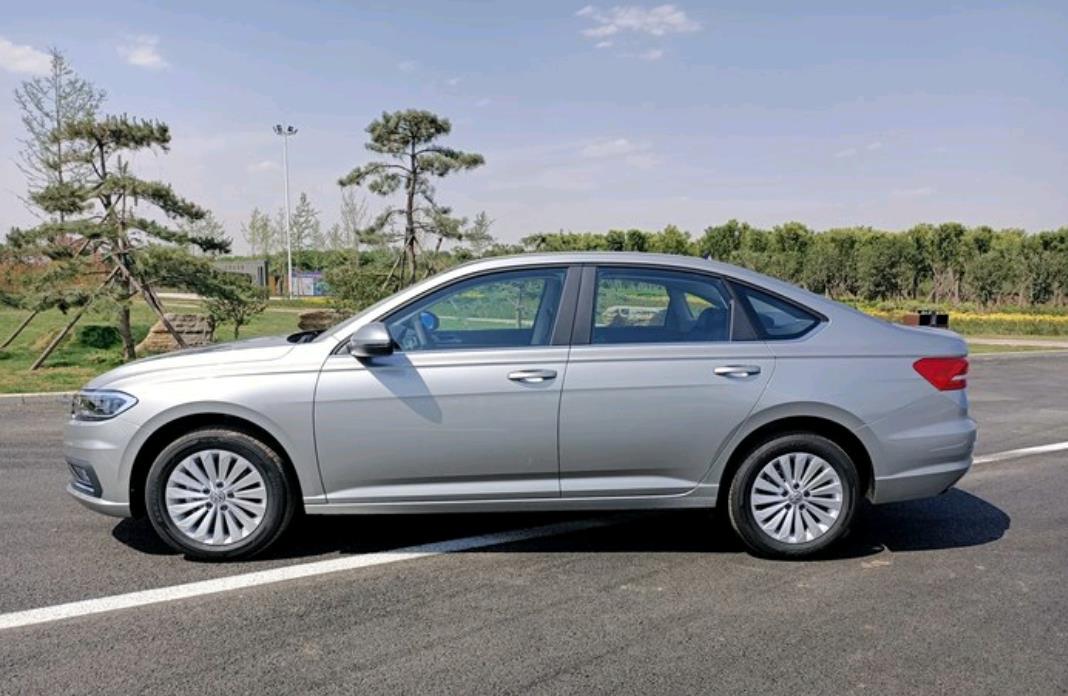 【大众朗逸】喜提朗逸1.5L中配，驾驶质感优秀，动力是短板，我的价格便宜吗？