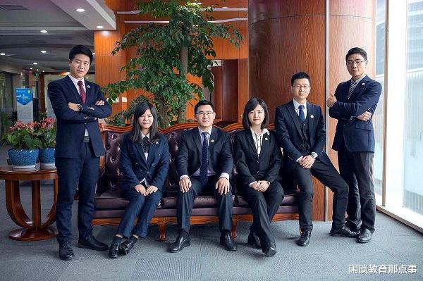 「法学」上大学比高中还苦！大学这4个专业不仅累人，期末还很容易挂科