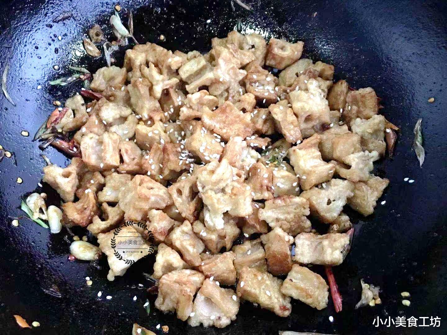 莲藕|立冬后，老公最馋这菜，我家每周准吃2次，麻辣鲜香，上桌就光盘