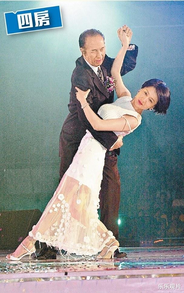 赌王|赌王离世一个月，四太做出3个重大决定，家族地位超过二房姐妹？