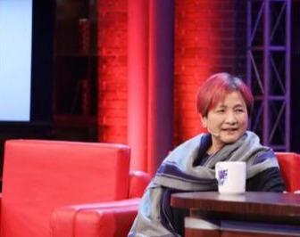 巩俐|郑佩佩直言巩俐“秋香”尴尬，她才是“第一人选”，但因片酬遗憾错过