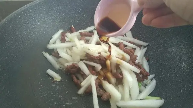 香菜|“天然青霉素”被发现，隔天吃1次，清肺热止咳，冬天要常吃