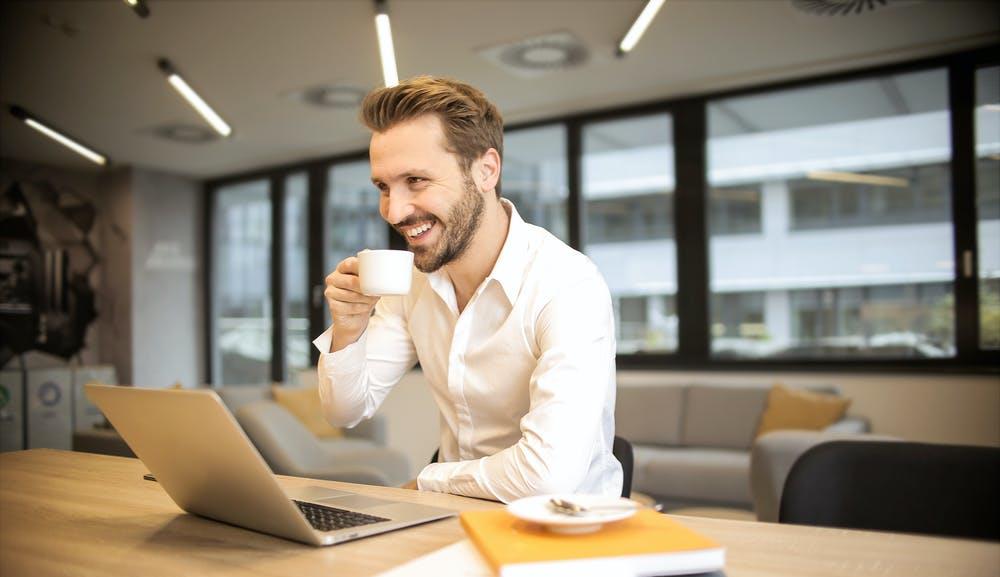 ▲想要在办公室混得开,做好这4点,你到哪里都会受欢