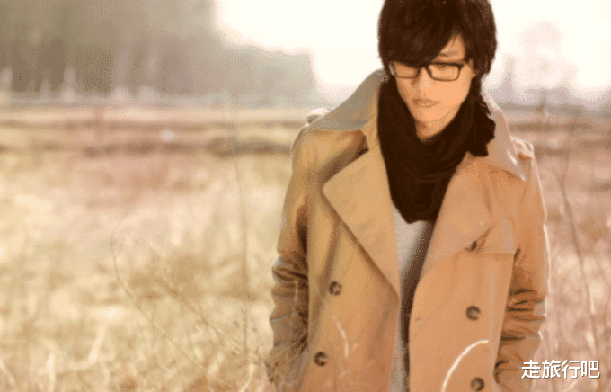 『许嵩』虽是歌手却不混娱乐圈,演唱会都从不宣传,却场场一票难求!