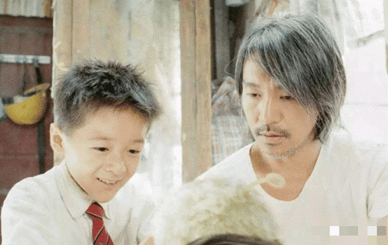 周星驰|周星驰：我成名后只给4个人当过配角，其他3个都成巨星，唯独他最不争气