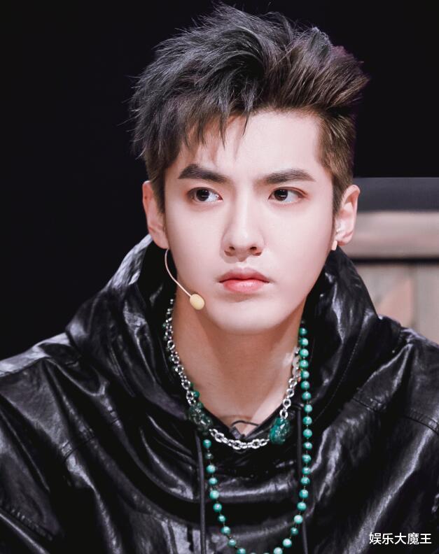王一博|女网红自曝被一线男明星约出去玩，还被夸好看，王嘉尔吴亦凡王一博躺枪