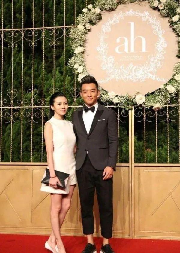 【苗苗】郑凯苗苗结婚：告诉女生，恋爱谈的太久不结婚，都是因为不想娶