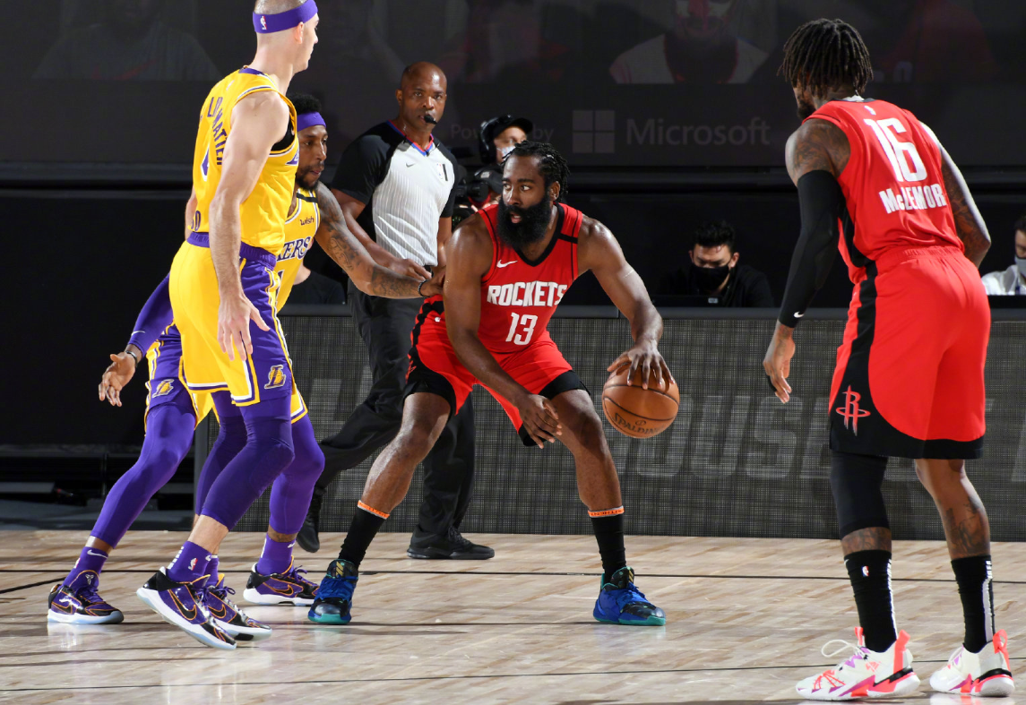 湖人队|湖人拒绝大逆转，3-1拿到赛点！哈登全场11中2，老詹助6人得分上双