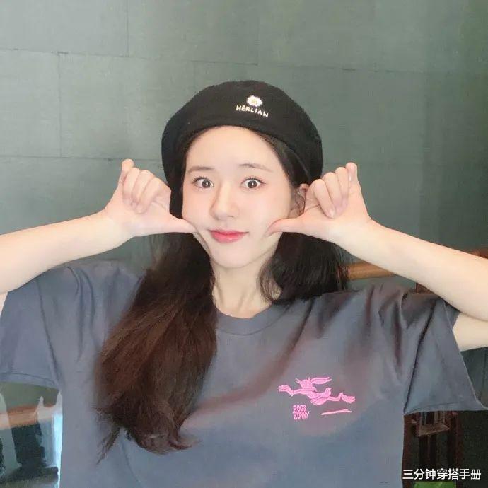 赵露思■“馒头脸”原来也可以很女神！赵露思晒初夏美照，长发披肩超温柔