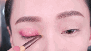 眼线|BAO美啦|宋慧乔都没整明白的全包眼线,Jennie咋玩的这么顺手?