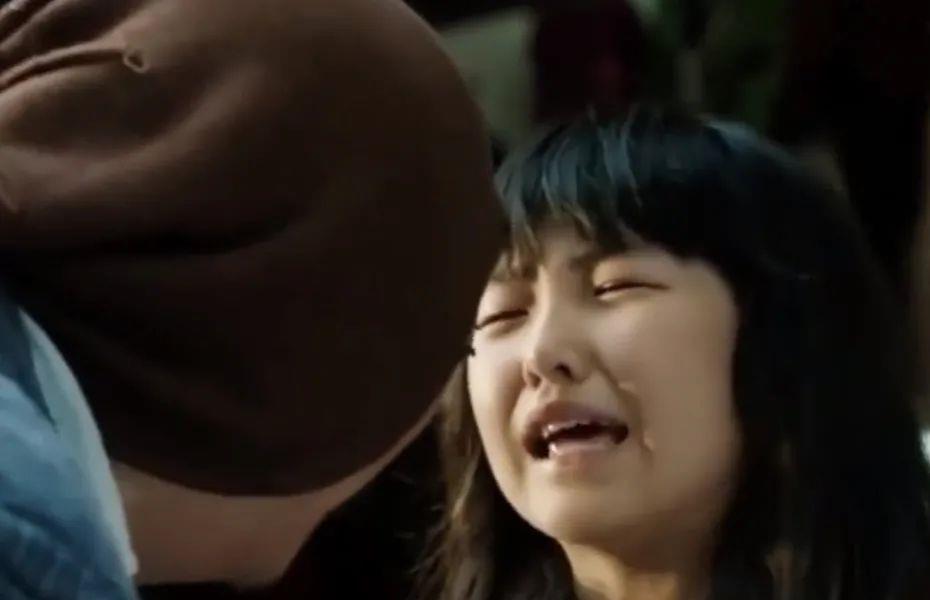 『张子枫』何炅为她伴奏,黄磊把她当闺女:张子枫,你太狠了!