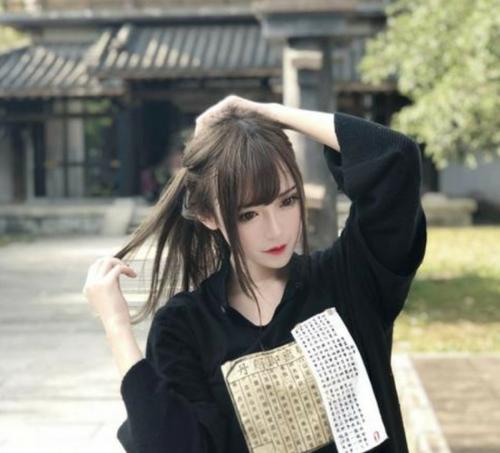 御姐|马上点赞！腐团儿上演旋转后退，戴眼镜自称御姐！