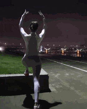 [健身]宝妈生完孩子后，不甘心身材发胖，坚持健身锻炼，塑造出完美身材