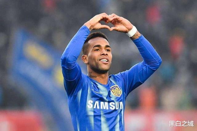 特谢拉|特评：国足归化特谢拉困难重重，求助恒大成唯一选择