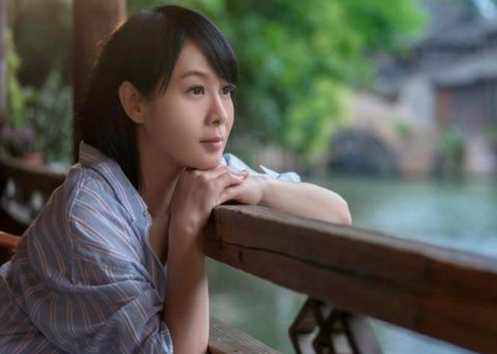 刘若英|49岁刘若英婚姻坎坷：遗憾错过黄磊，嫁给亿万富商后分居9年