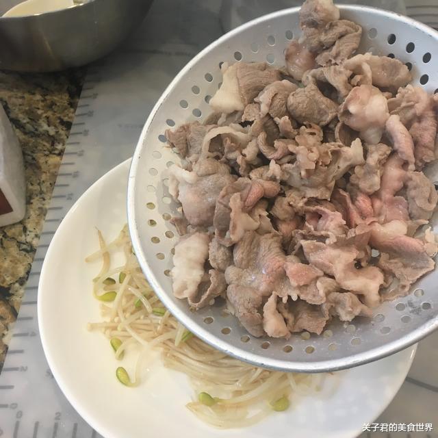 金针菇|它比香蕉还通便，价格便宜，一周吃3次，润肠排宿便，衣服改穿S码