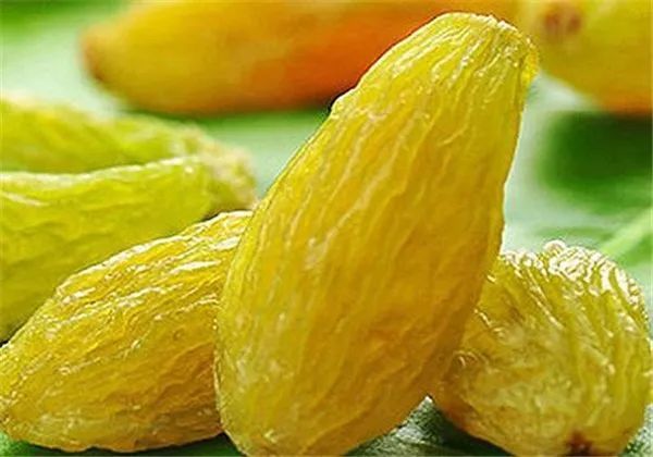 美容|天然“美容”的几种食物，女人经常吃一点，皮肤水润更显年轻