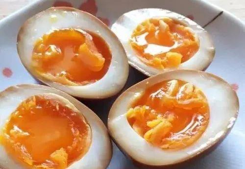 「癌细胞」这5种不能二次加热的食物，吃不完就直接扔掉，别再盲目节约了