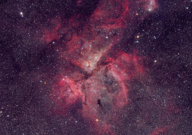 哈勃|宇宙到底是黑白还是五彩缤纷的？