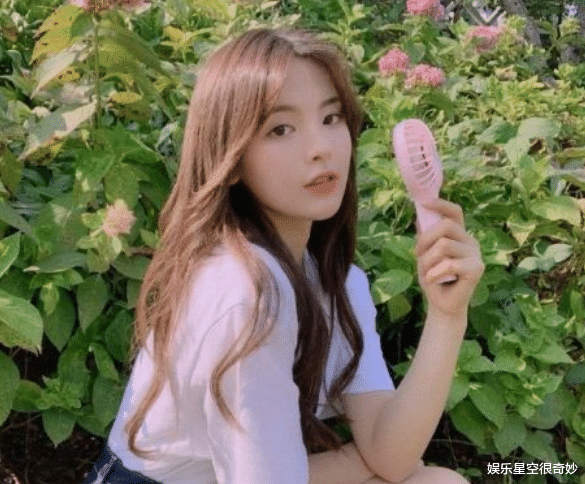 「杨超越」杨超越终于对“短发”下手，本以为会很丑，看到效果后：想嫁！