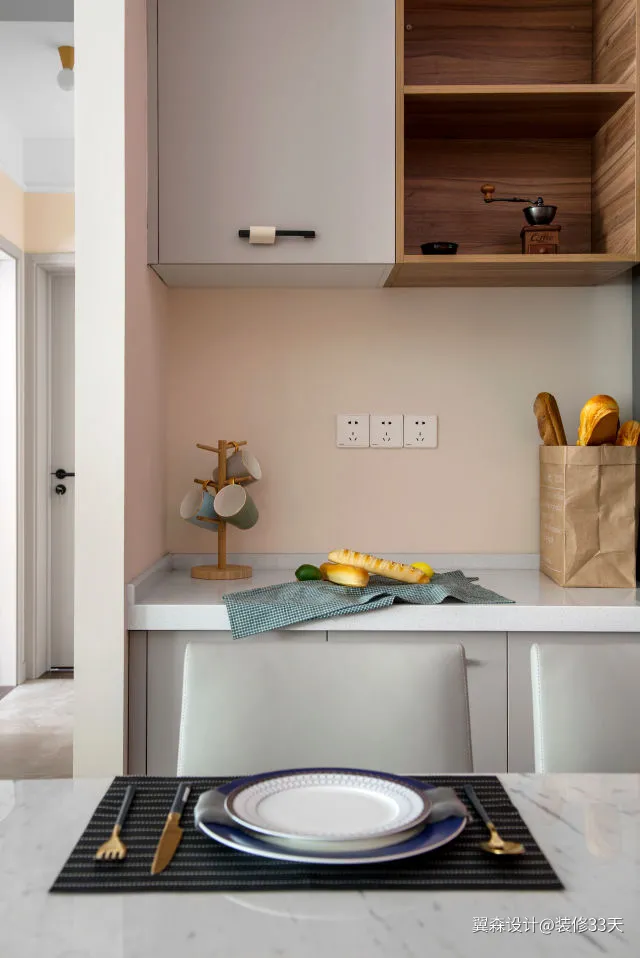 『』高中教师的97平温馨实用二室