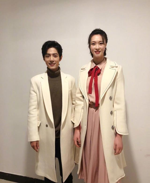 惠若琪@惠若琪和肖战、黄景瑜同框，张常宁和王一博合影！身高差十分明显