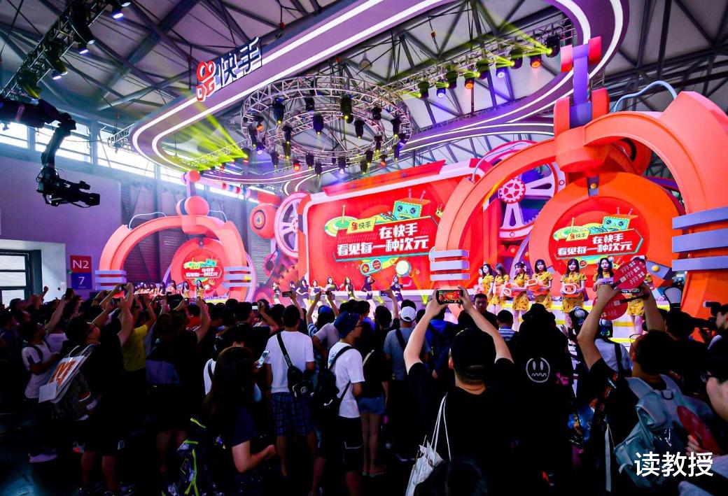 短视频|两位80后程序员“跑步”上市,公司估值3300亿,日均进账1个亿