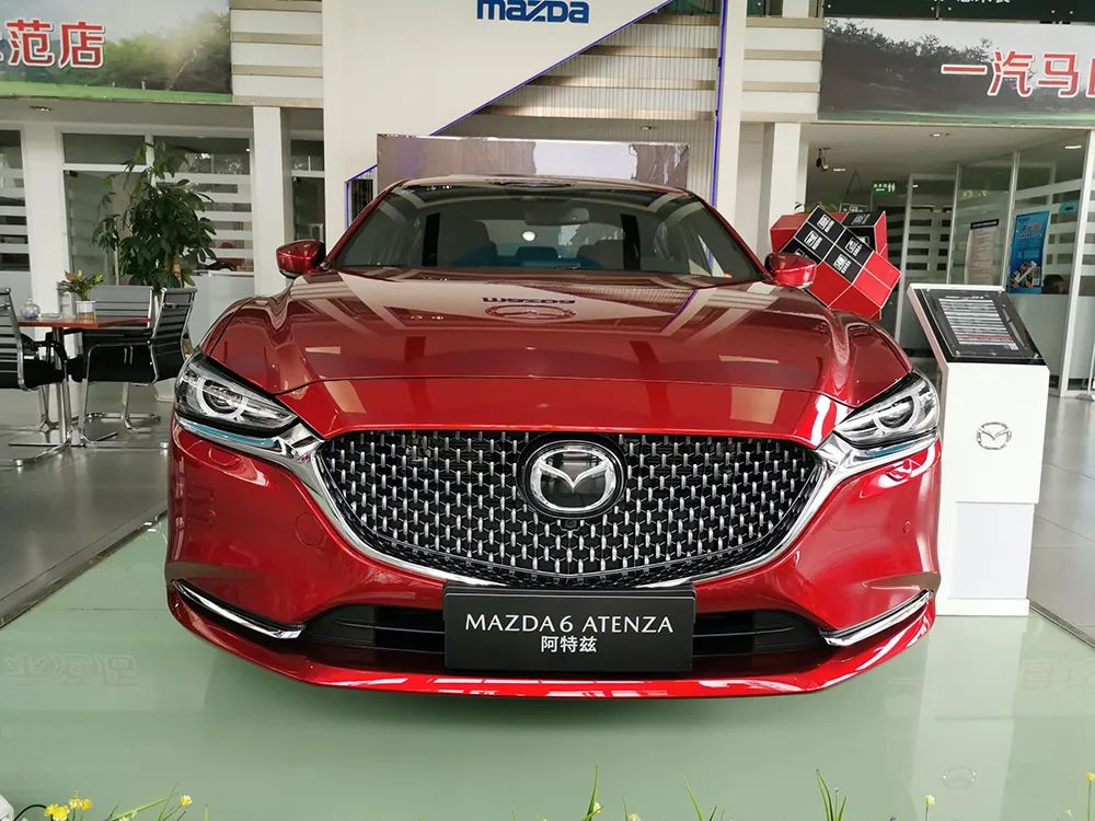 【法系车】20万落地，探店对比雅阁、凯美瑞、天籁、阿特兹，有啥优缺点？