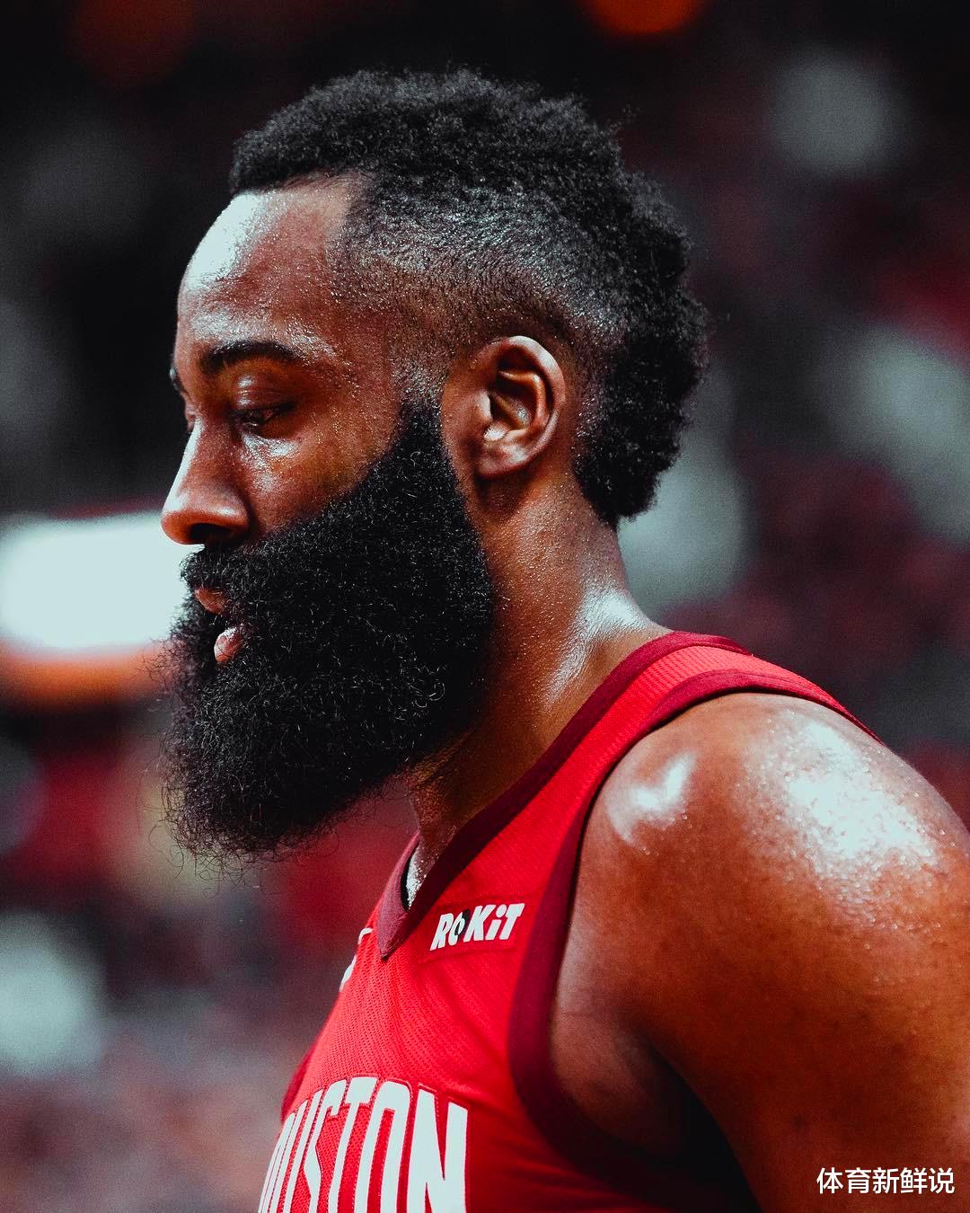 詹姆斯·哈登|瘦身效果显著！NBA晒哈登视频，飞身暴扣+完美后撤三分（附视频）