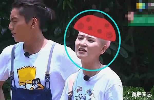 『程潇』染发不能上电视,程潇录跑男全程带帽子,而她却全程马赛克挡头!