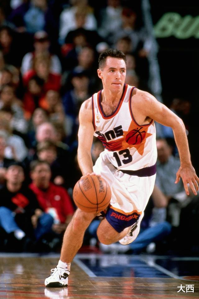 「纳什」26岁还在打替补,30岁被球队抛弃,最终却逆袭成名人堂巨星