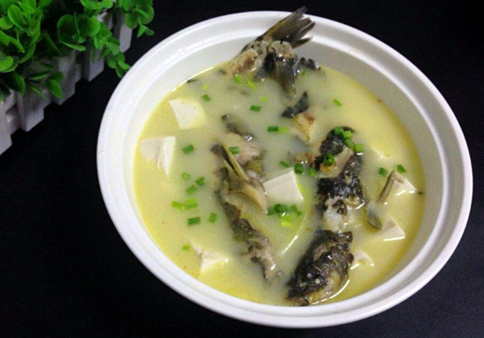 牛奶■豆腐和此物一起炖，钙质胜过“牛奶”，补钙质，孩子个头长得快