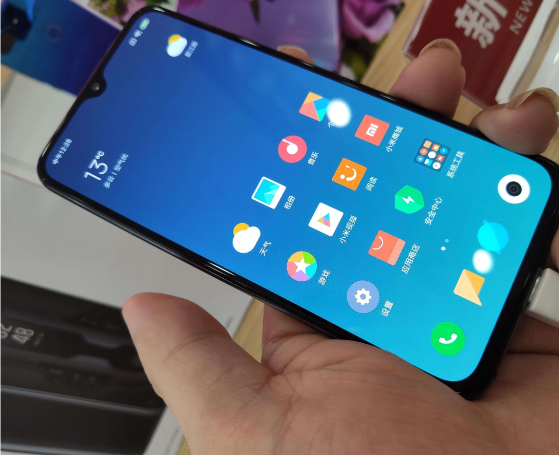 小屏|理想中的小屏手机：iphone5s的大小, 红米k30U的全面屏...