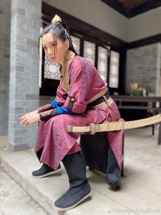 汤洛雯@TVB当家花旦为新剧开工,挑战女捕快,自曝定要带足两套内衣