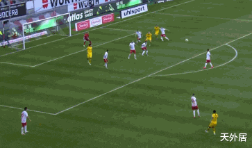 「哈兰德」疯狂德甲！第95分钟神绝杀，不管那么多，哈兰德与队友零距离庆祝