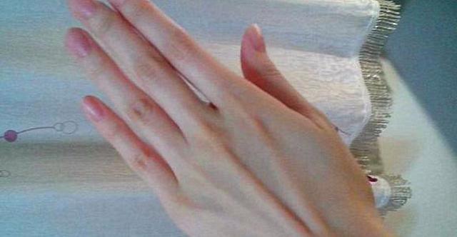 双鱼座▲你第一眼感觉哪双手最好看？测测你从娘胎里出来有没有福气？