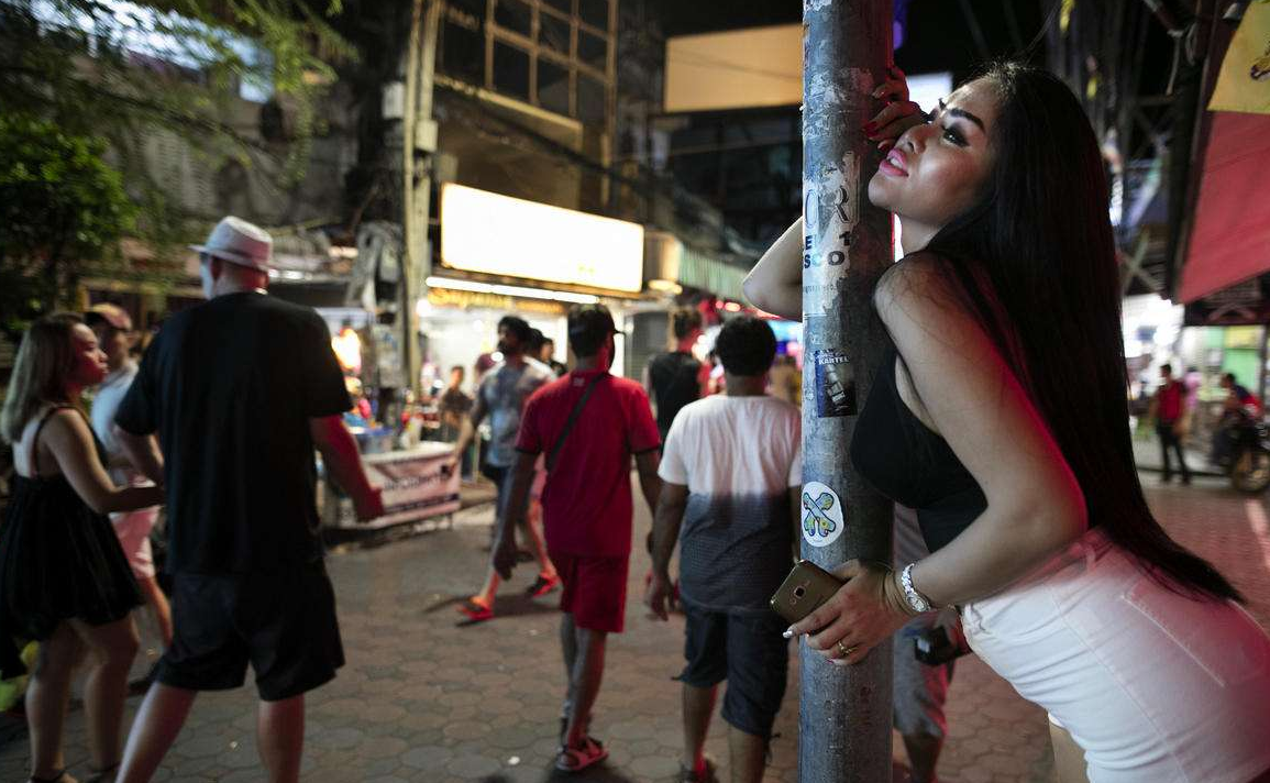 「芭提雅」“不夜城”芭提雅的真实面貌，富人的“天堂”，穷人的“地狱”