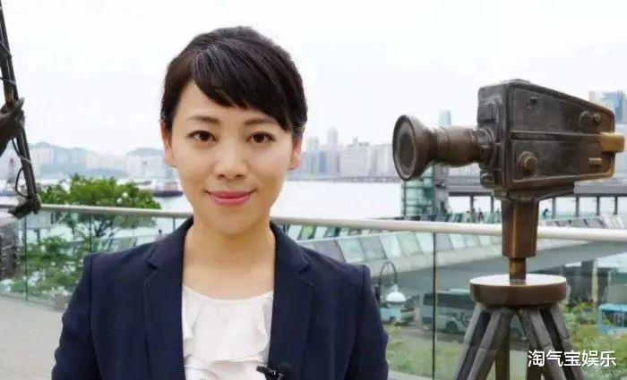 央视|她是央视最美女主持，当红时嫁给高考状元，现在生活变这样