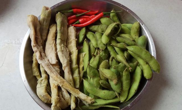 毛豆|它才是蔬菜中的“纤维冠军”,刮油、排宿便超强,女人吃瘦得快