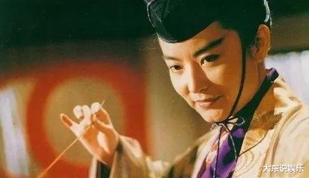 岳不群|练过葵花宝典的4个人，岳不群、林平之、东方不败都败了，唯独他真练成了