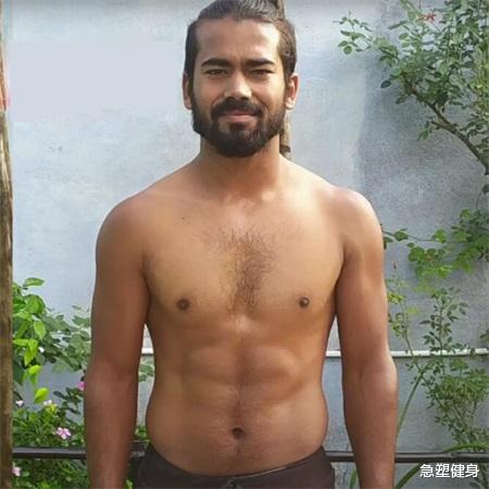 肌肉男|肌肉男通过跳绳刷脂，每天跳2000下，连续跳了1个月，看身材变化