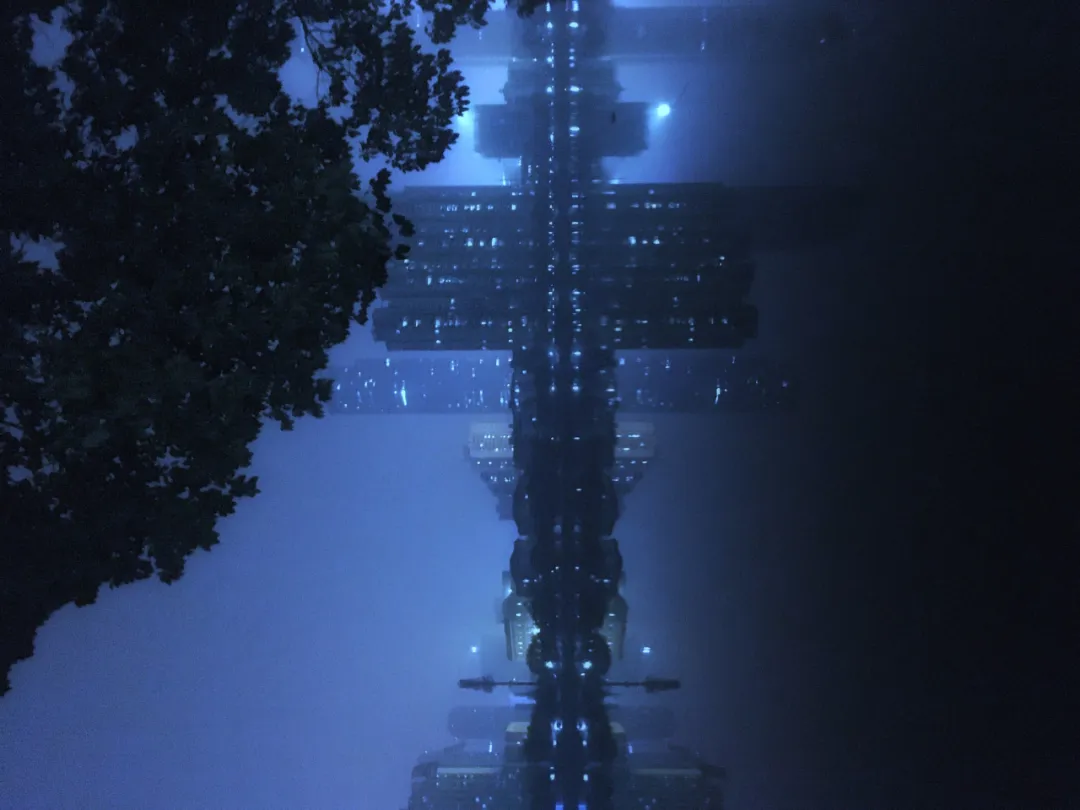 『外星人』外星人自述:隐藏地球被逼现身,原因很奇葩,带来外星性文明