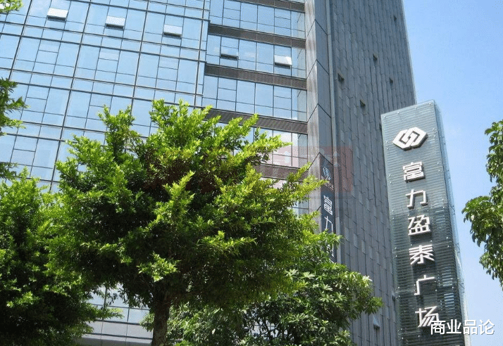 王健林|200亿拿下77家酒店，本以为稳赚不赔，结果亏掉了3000亿