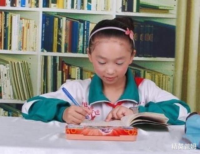 作文|高考试卷上的“神仙字体”,老师看了不忍扣分,一手好字体现修养