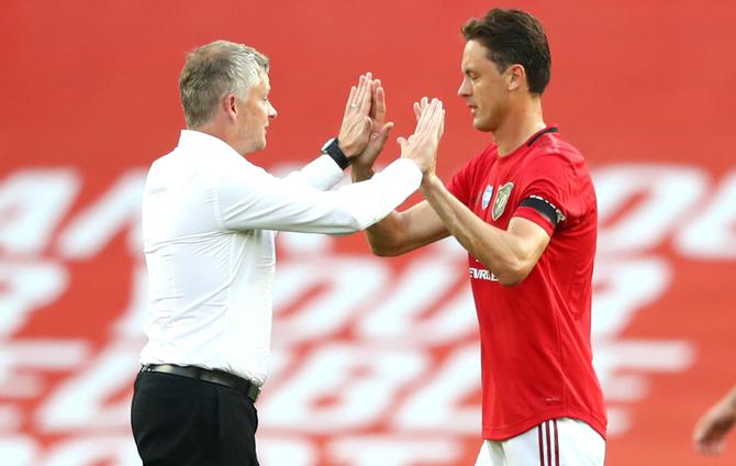 武磊@曼联一人成索帅新战术无名功臣！只传丢4球，为博格巴B费提供后盾